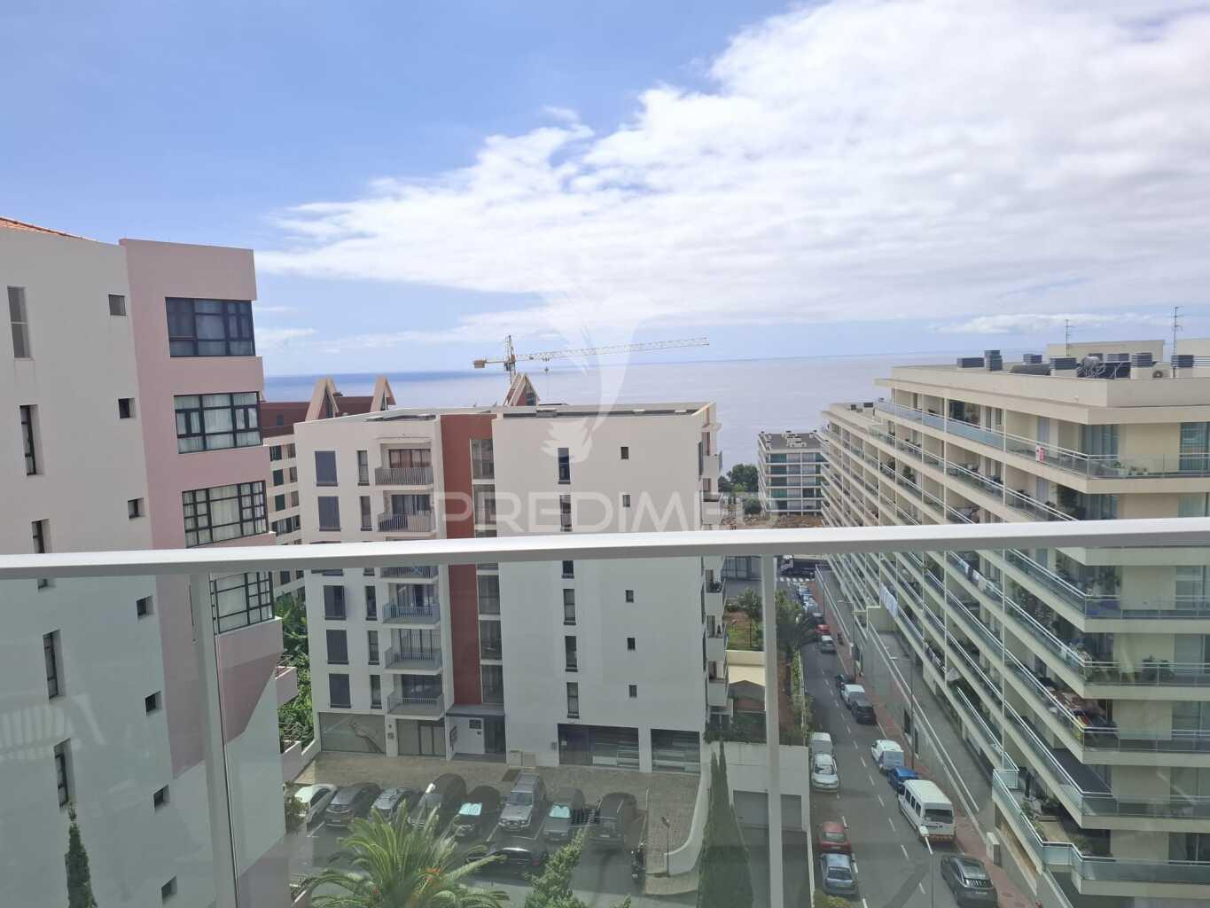 Vendo apartamento t1 nos piornais edificio alameda.