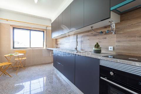 Apartamento t1 em mem martins