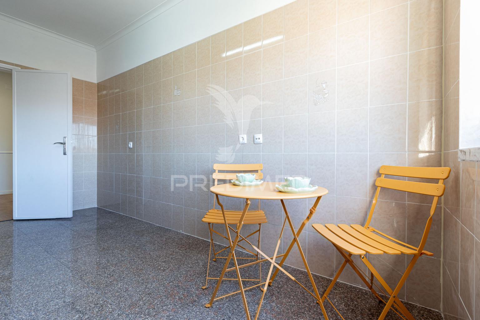 Apartamento t1 em mem martins