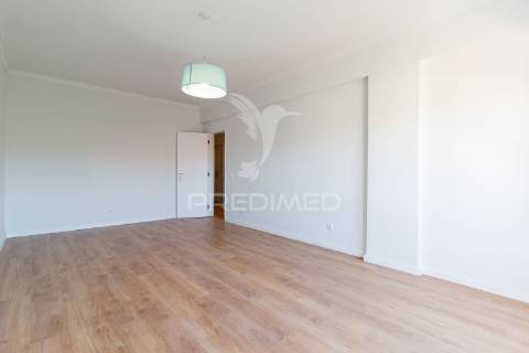 Apartamento t1 em mem martins