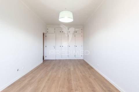 Apartamento t1 em mem martins