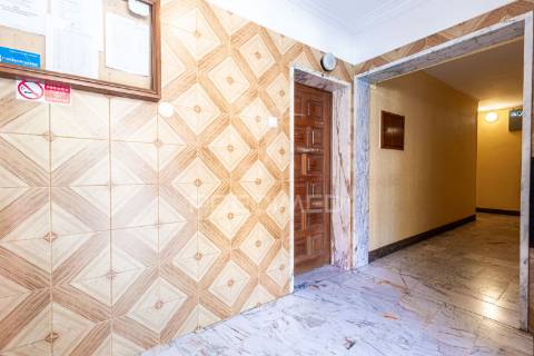 Apartamento t1 em mem martins