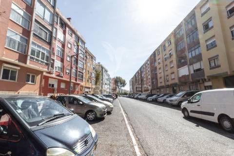 Apartamento t1 em mem martins