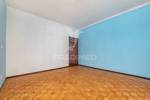 Apartamento t2+1 - rua conselheiro lobato