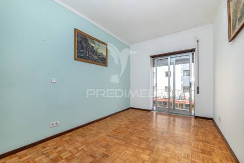 Apartamento t2+1 - rua conselheiro lobato