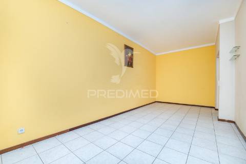 Apartamento t2+1 - rua conselheiro lobato