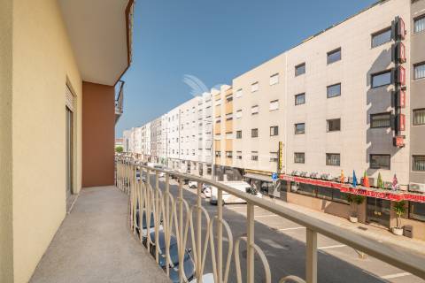 Apartamento t2+1 - rua conselheiro lobato