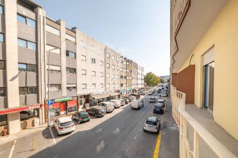 Apartamento t2+1 - rua conselheiro lobato