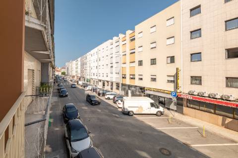 Apartamento t2+1 - rua conselheiro lobato