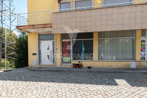 Apartamento t2 – loja convertida em habitação | entre braga e barcelos