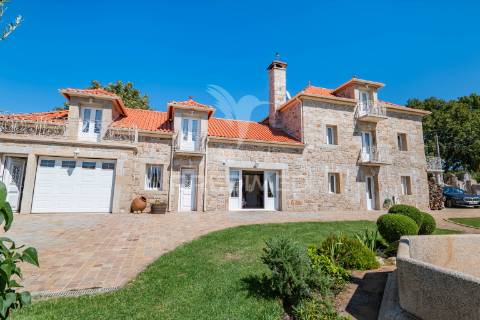 Moradia individual t5 de inspiração francesa – soito, sabugal