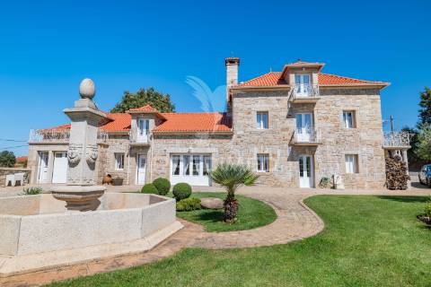 Moradia individual t5 de inspiração francesa – soito, sabugal