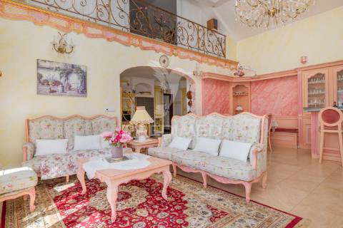 Moradia individual t5 de inspiração francesa – soito, sabugal