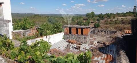Venda conjunta de três prédios urbanos, em cadafaz, concelho de gavião.