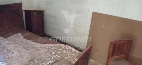 Venda conjunta de três prédios urbanos, em cadafaz, concelho de gavião.