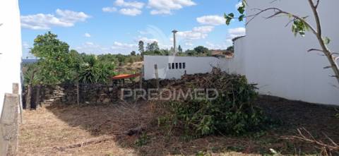 Venda conjunta de três prédios urbanos, em cadafaz, concelho de gavião.