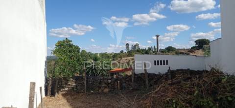 Venda conjunta de três prédios urbanos, em cadafaz, concelho de gavião.