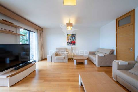 Moradia t3 em banda no caniço