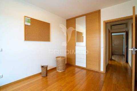 Moradia t3 em banda no caniço