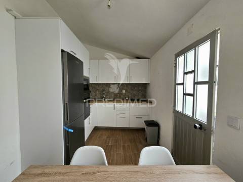 Moradia t2 renovada no centro de castro verde