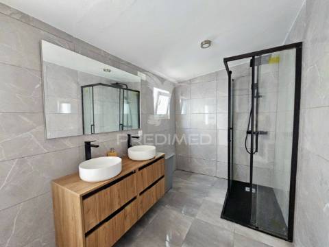 Moradia t2 renovada no centro de castro verde