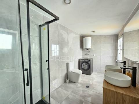 Moradia t2 renovada no centro de castro verde