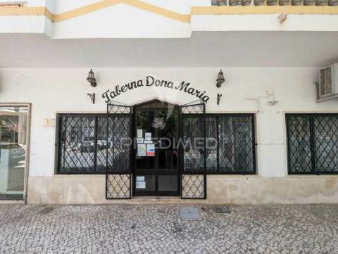 Restaurante pronto a funcionar, 40 lugares, em monte gordo