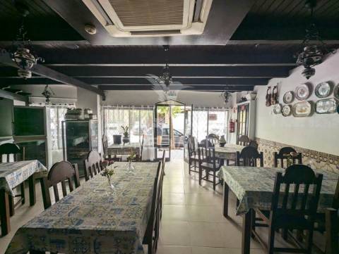 Restaurante pronto a funcionar, 40 lugares, em monte gordo