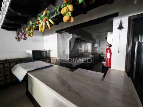 Restaurante pronto a funcionar, 40 lugares, em monte gordo