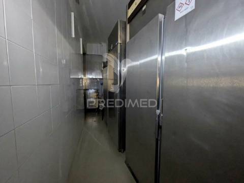 Restaurante pronto a funcionar, 40 lugares, em monte gordo