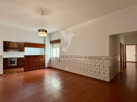 Apartamento t2 - mira de aire, porto de mós