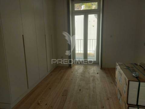 Apartamento t2 penha de frança - lisboa
