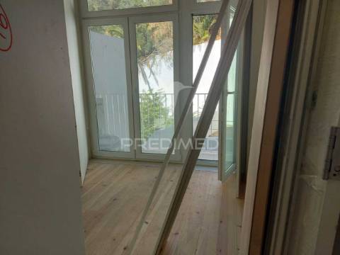 Apartamento t2 penha de frança - lisboa