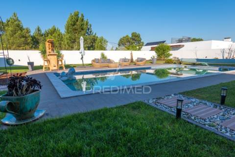 Moradia de luxo, t4 com piscina na vila alegre, fernão ferro