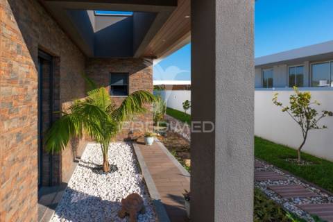 Moradia de luxo, t4 com piscina na vila alegre, fernão ferro