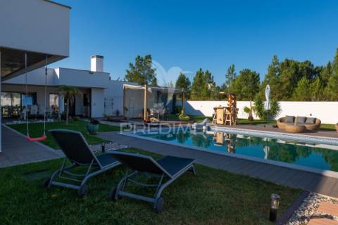 Moradia de luxo, t4 com piscina na vila alegre, fernão ferro