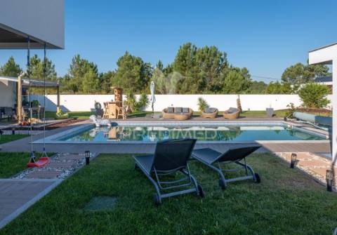 Moradia de luxo, t4 com piscina na vila alegre, fernão ferro