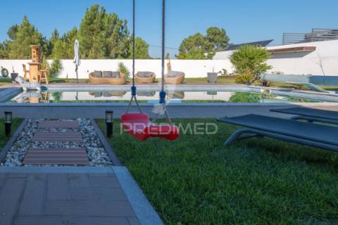 Moradia de luxo, t4 com piscina na vila alegre, fernão ferro