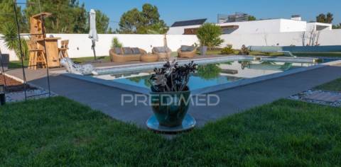 Moradia de luxo, t4 com piscina na vila alegre, fernão ferro