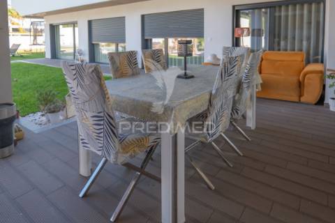 Moradia de luxo, t4 com piscina na vila alegre, fernão ferro