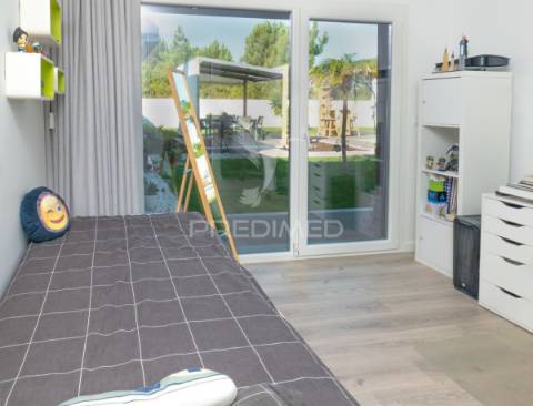 Moradia de luxo, t4 com piscina na vila alegre, fernão ferro