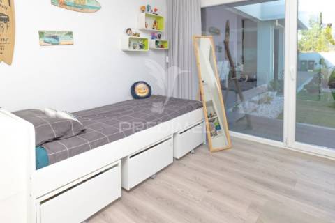 Moradia de luxo, t4 com piscina na vila alegre, fernão ferro