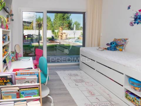 Moradia de luxo, t4 com piscina na vila alegre, fernão ferro