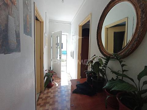 Moradia com 2 fogos em sines