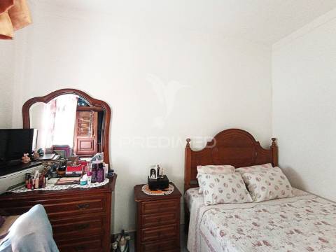 Moradia com 2 fogos em sines