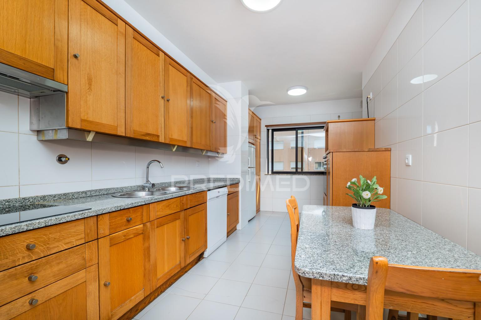 Apartamento t3 - lamaçães