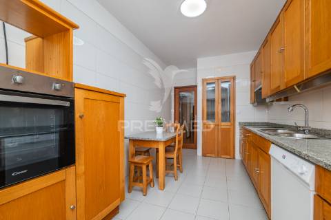 Apartamento t3 - lamaçães