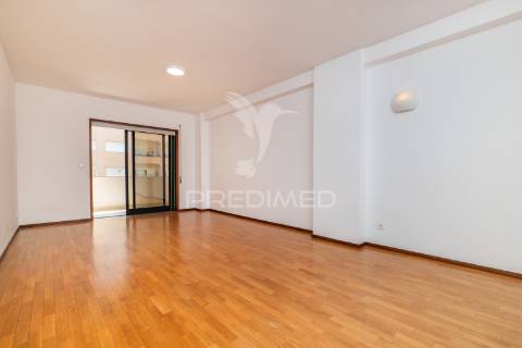 Apartamento t3 - lamaçães