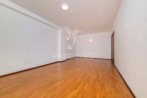 Apartamento t3 - lamaçães