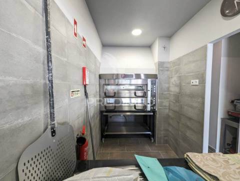 Restaurante italiano, novo, em vila real de santo antónio